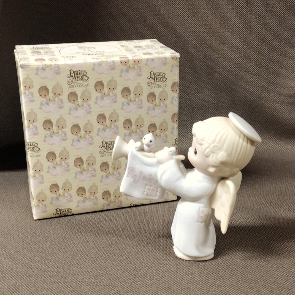 Precious Moments "Rejoice O Earth" figurine E-5636